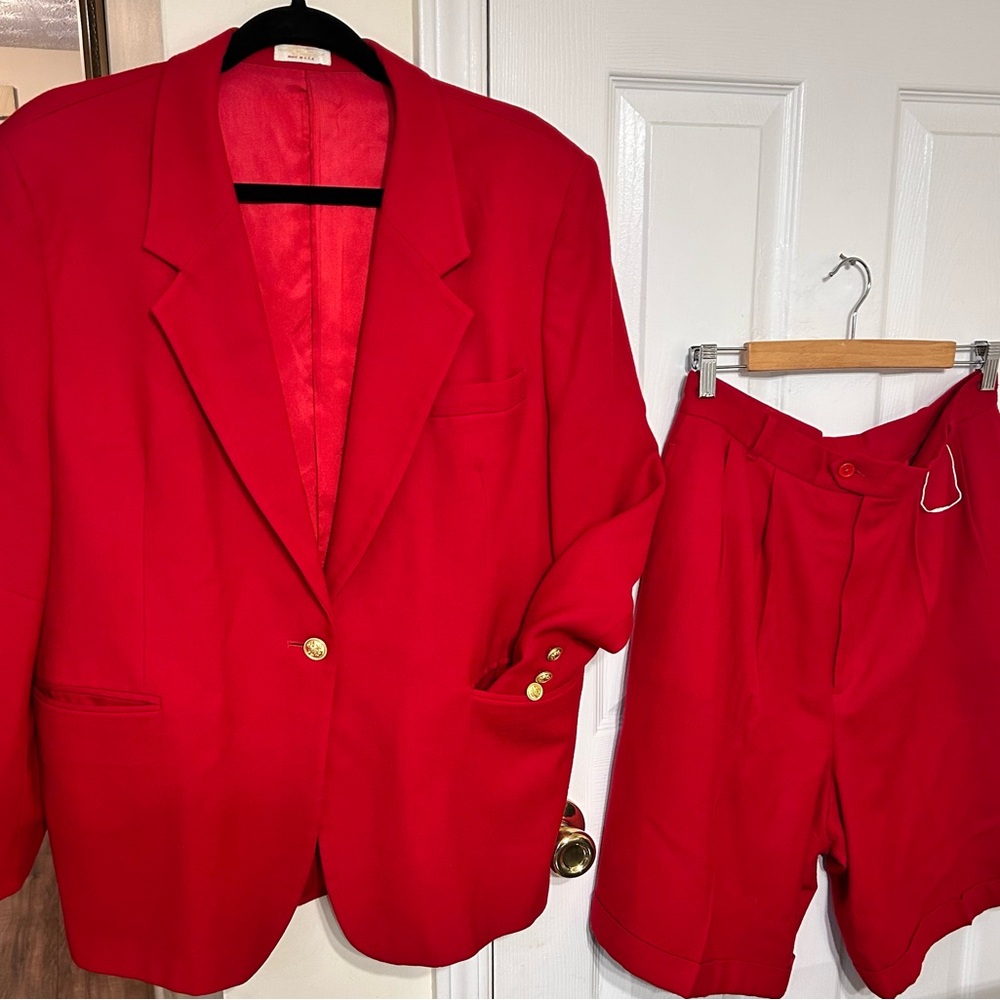 2-Piece Vintage Red Wool Lined Blazer and Wool Lined Shorts Suit Set:GCC - Picture 2 of 10